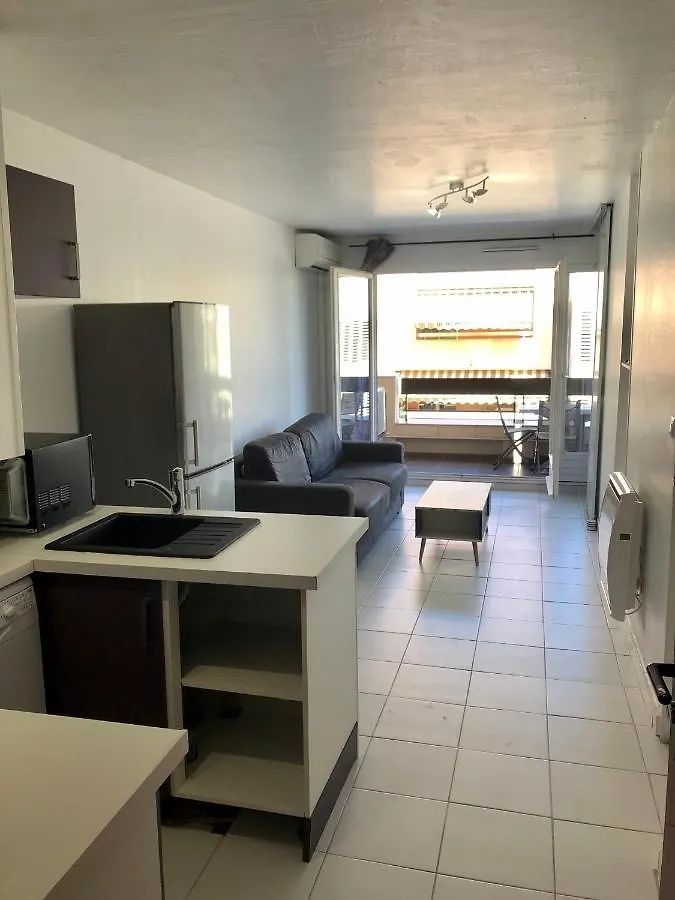 T2 Residence Le Maya Centre-Ville, 150M De La Plage Sainte-Maxime 0*,